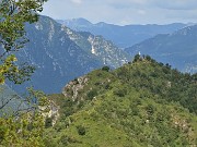 44 Dalla cima del Pizzo Rabbioso zoom  sul Monte Corno